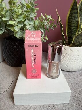 SACHEU Eyeshadow Stay-N Liquid in Champagne Shimmer